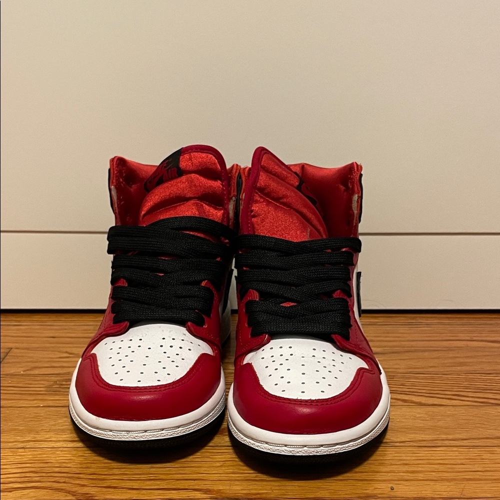 Jordan 1 Retro High Satin Snake